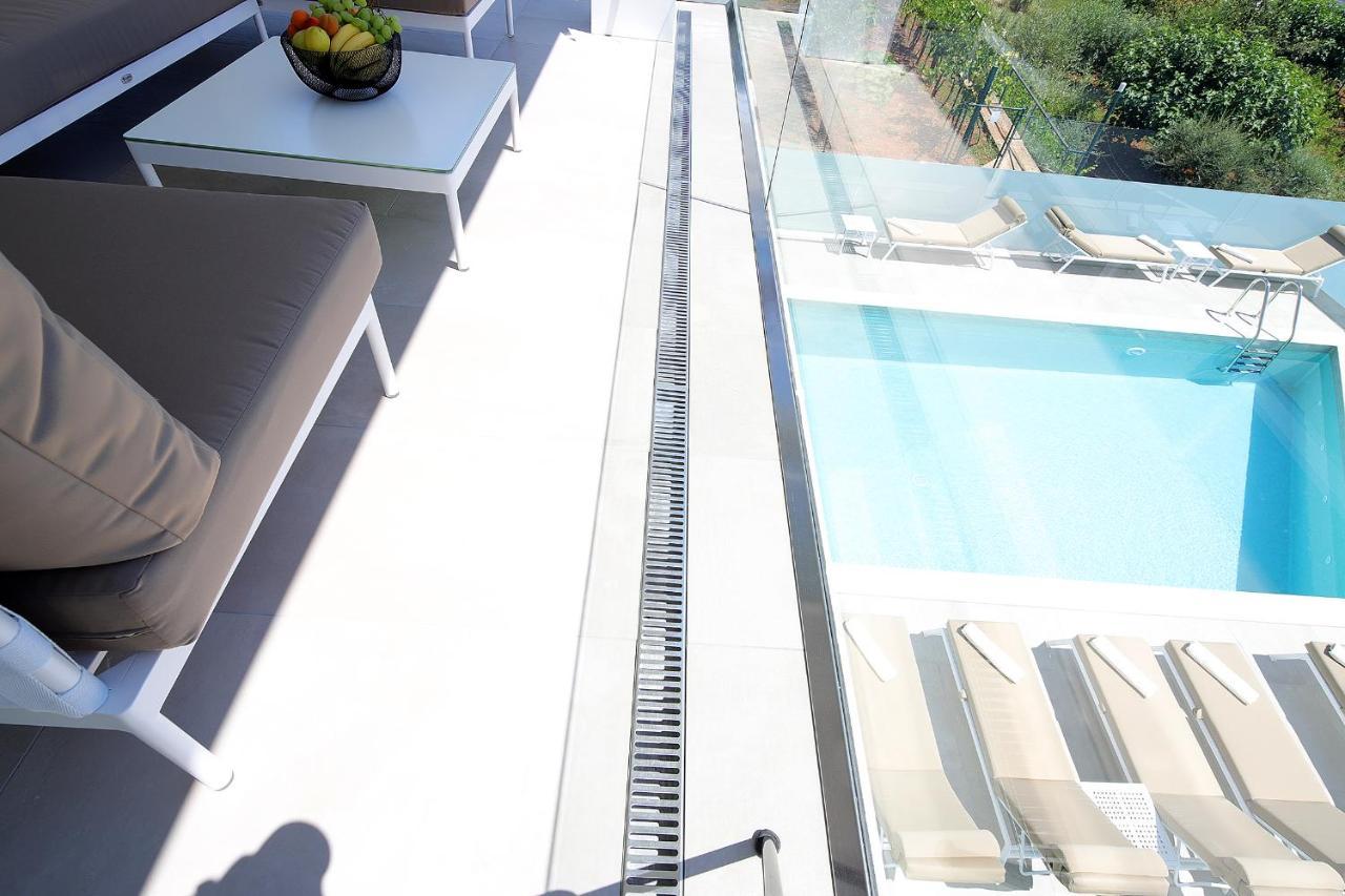 New Apartment With Swimming Pool Near The Beach Ičići Dış mekan fotoğraf