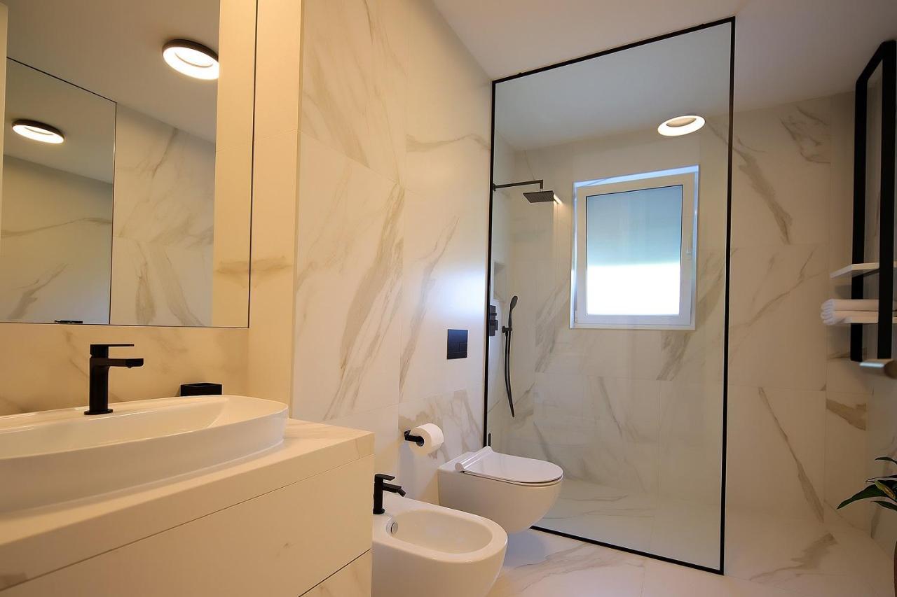 New Apartment With Swimming Pool Near The Beach Ičići Dış mekan fotoğraf
