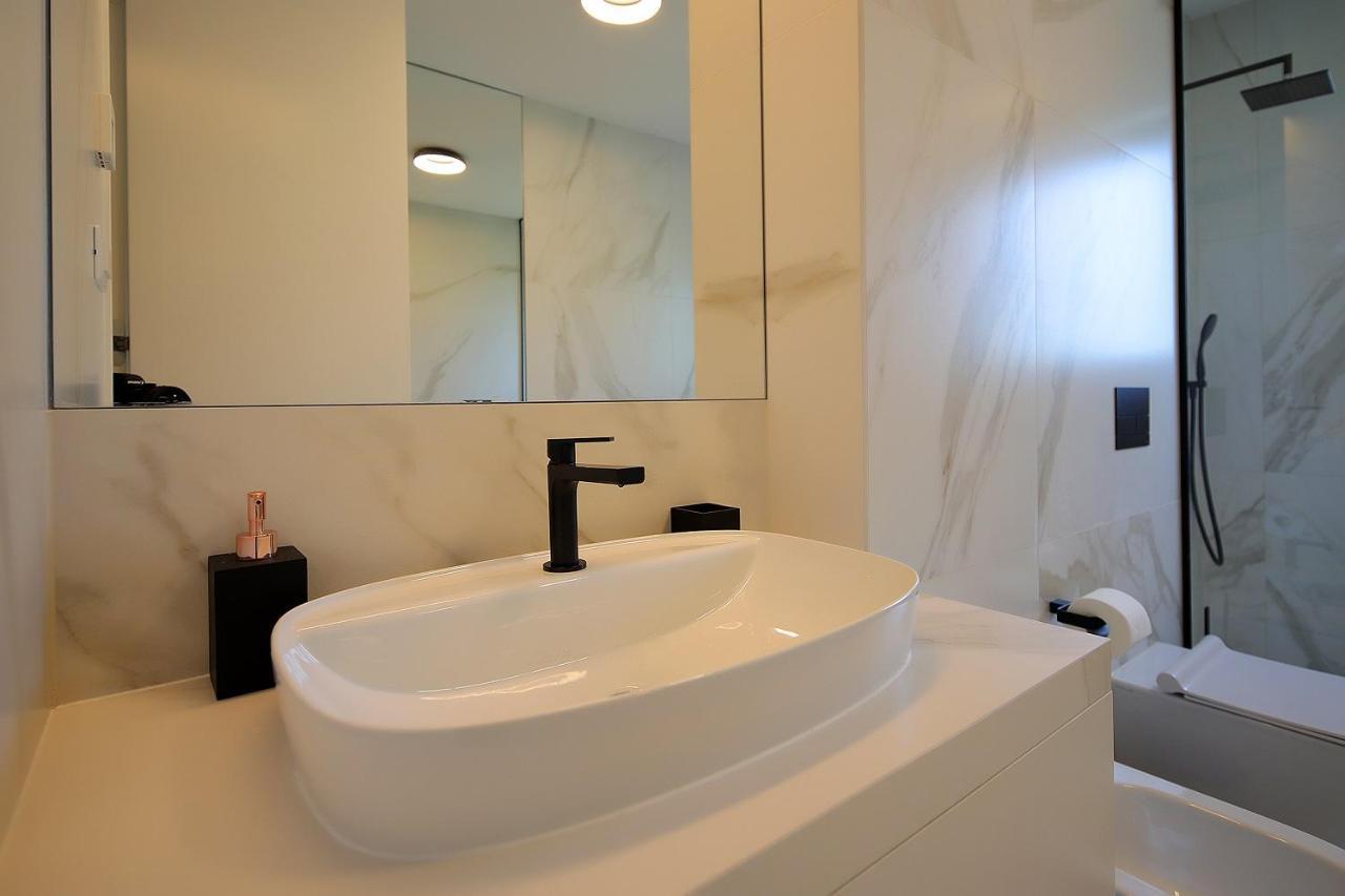 New Apartment With Swimming Pool Near The Beach Ičići Dış mekan fotoğraf
