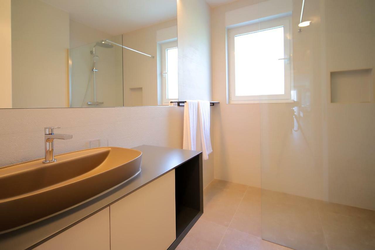 New Apartment With Swimming Pool Near The Beach Ičići Dış mekan fotoğraf